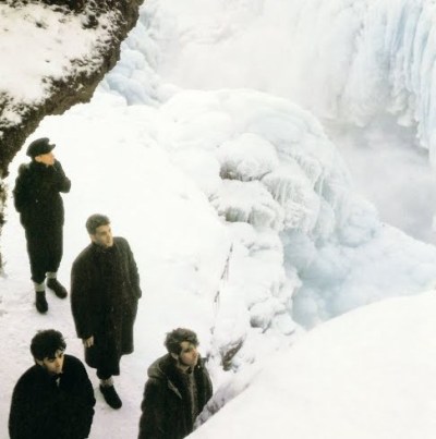 Echo & The Bunnymen – Never Stop (Discotheque), still from the video as the record label
